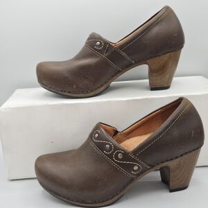 Dansko Riki brown leather 2.5" clog loafers size 38 US size 7.5 / 8